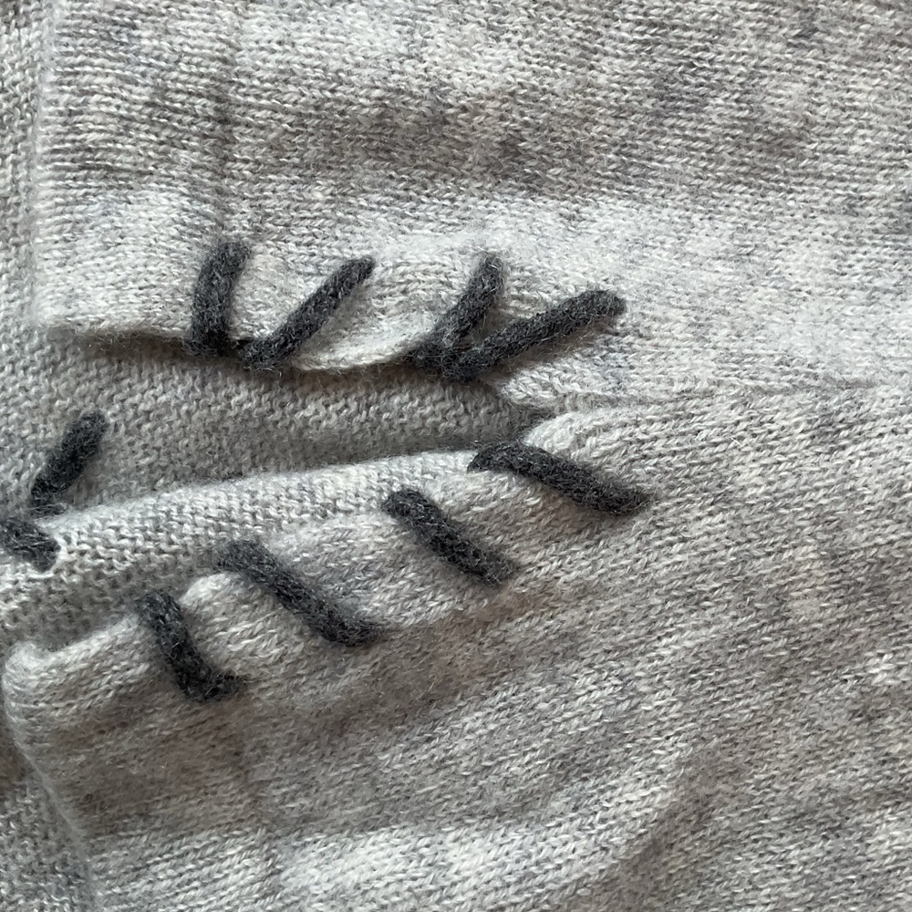 Claudia Nichole Cashmere tunic, Grey, XL - Picture 6 of 6
